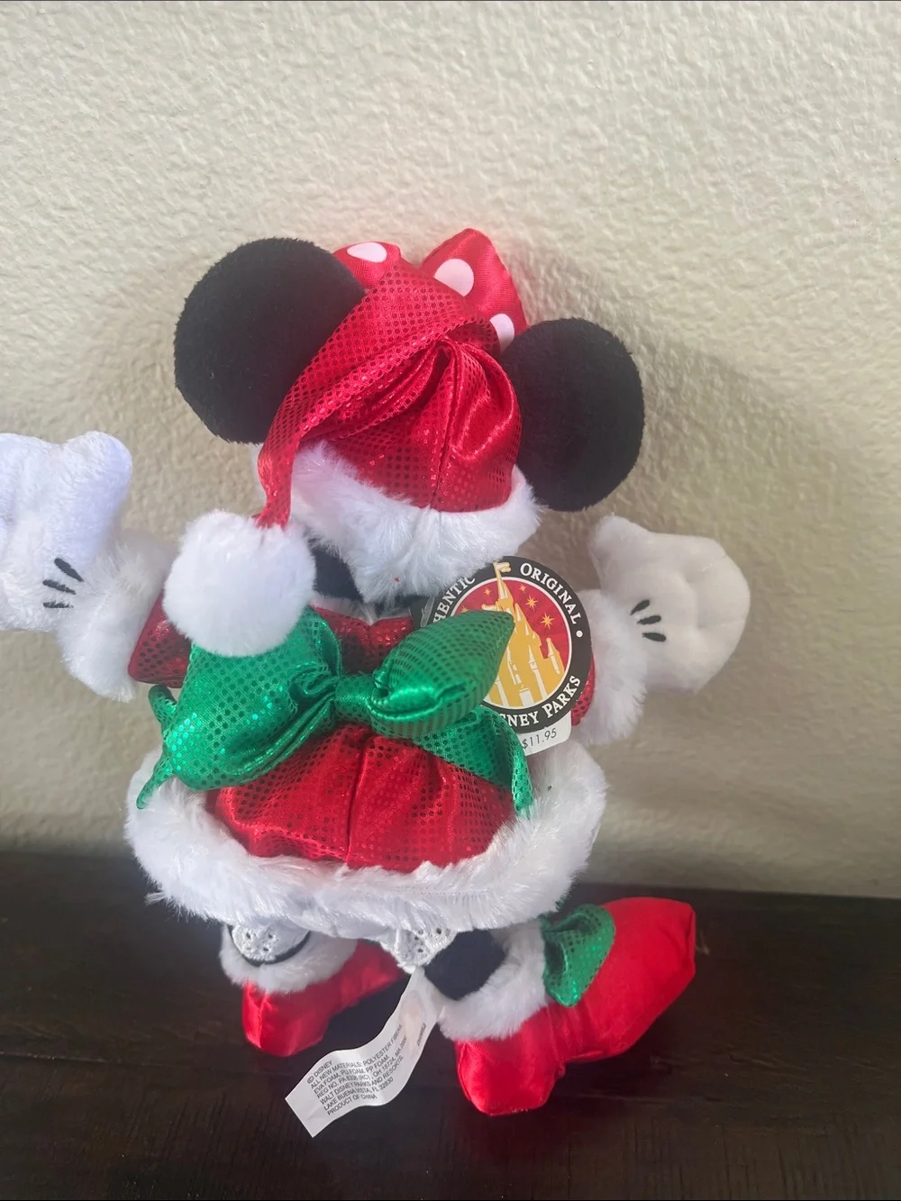 NWT 2009 Minnie Mouse Disney Christmas Plush